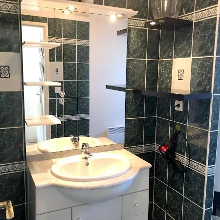 Appartement D'Une Chambre A Gerardmer Avec Magnifique Vue Sur La Ville Balcon Amenage Et Wifi Apartment *